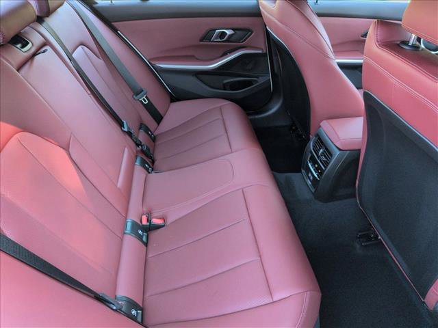 Used 2025 BMW 330i Sedan w/ Convenience Package image 21