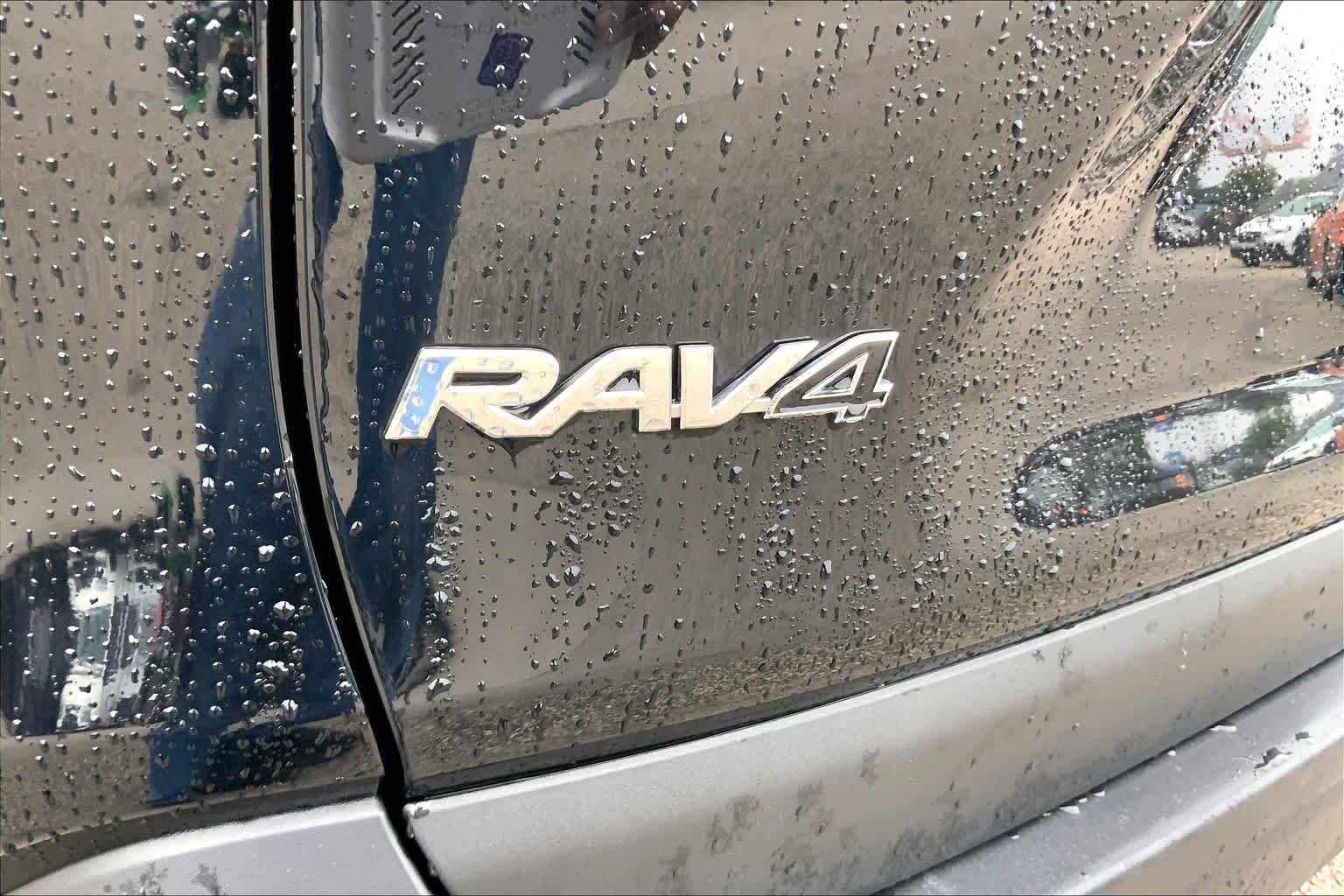 Used 2025 Toyota RAV4 LE FWD image 30
