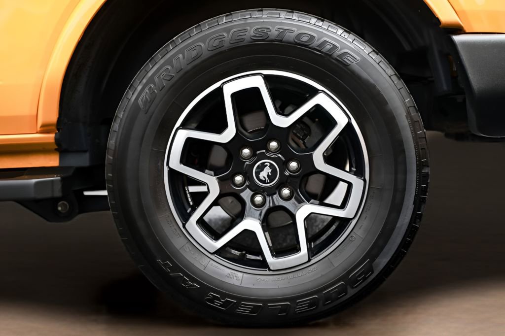 Used 2022 Ford Bronco Outer Banks image 37
