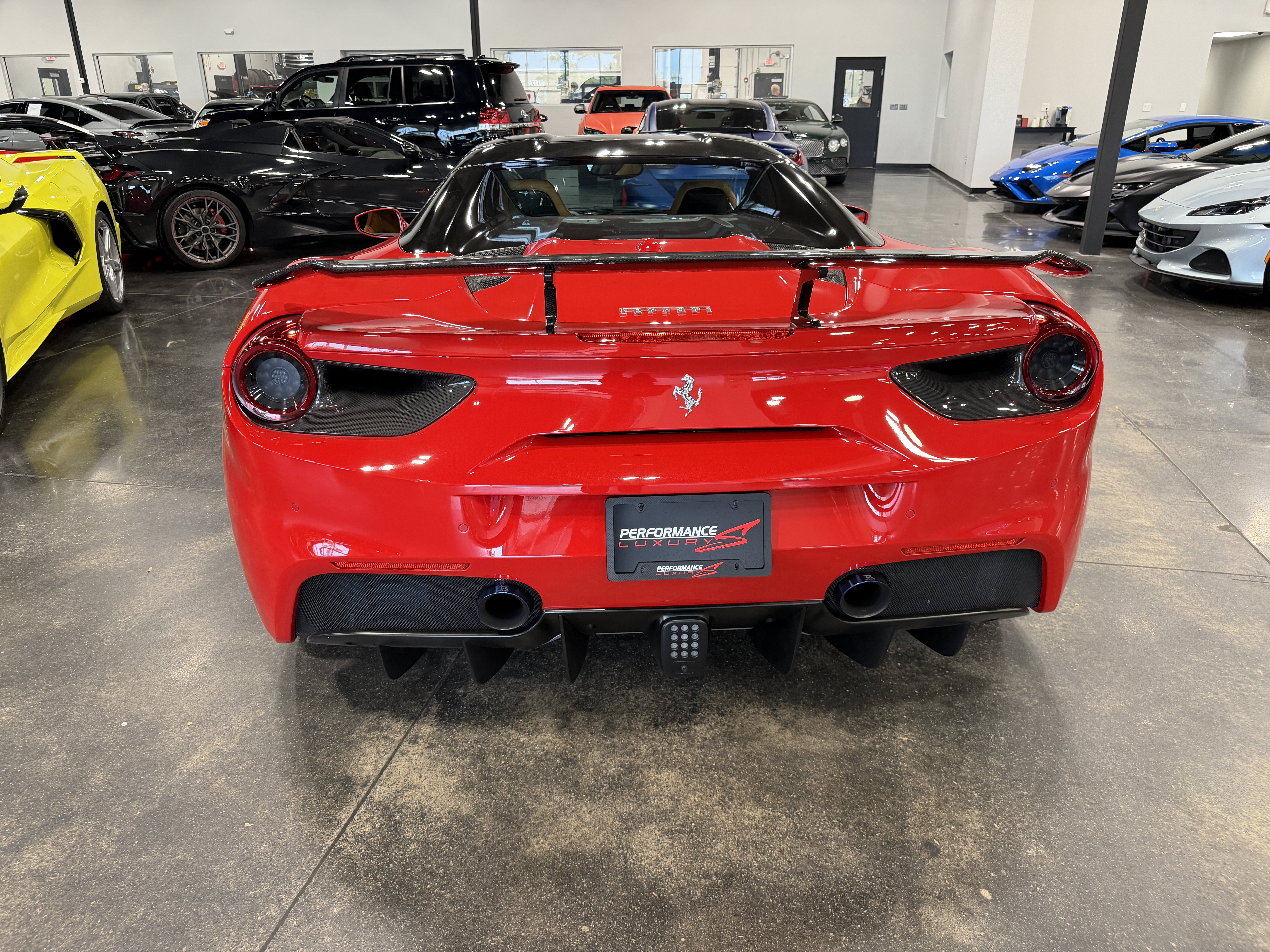 Used 2019 Ferrari 488 Spider RWD image 8