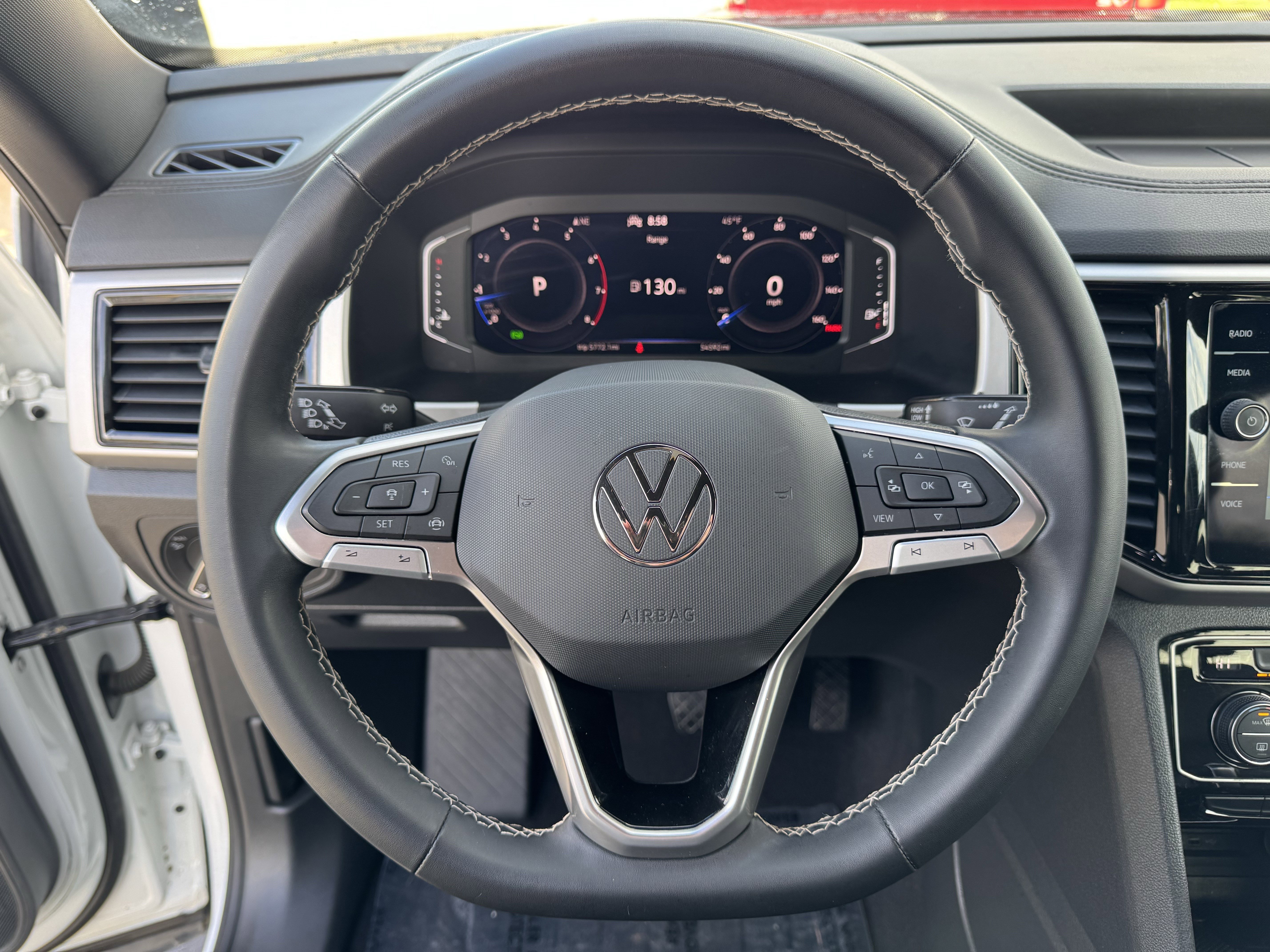 Certified 2023 Volkswagen Atlas Cross Sport SE w/ Black Wheel Package image 20