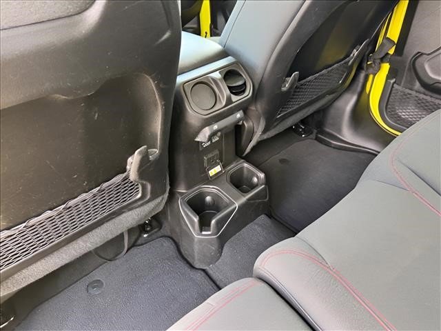 Used 2024 Jeep Wrangler Unlimited Rubicon AWD/4WD image 16