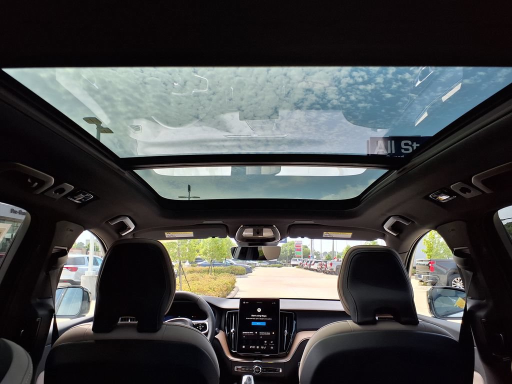 New 2026 Volvo XC60 B5 Plus w/ Climate Package AWD/4WD image 23