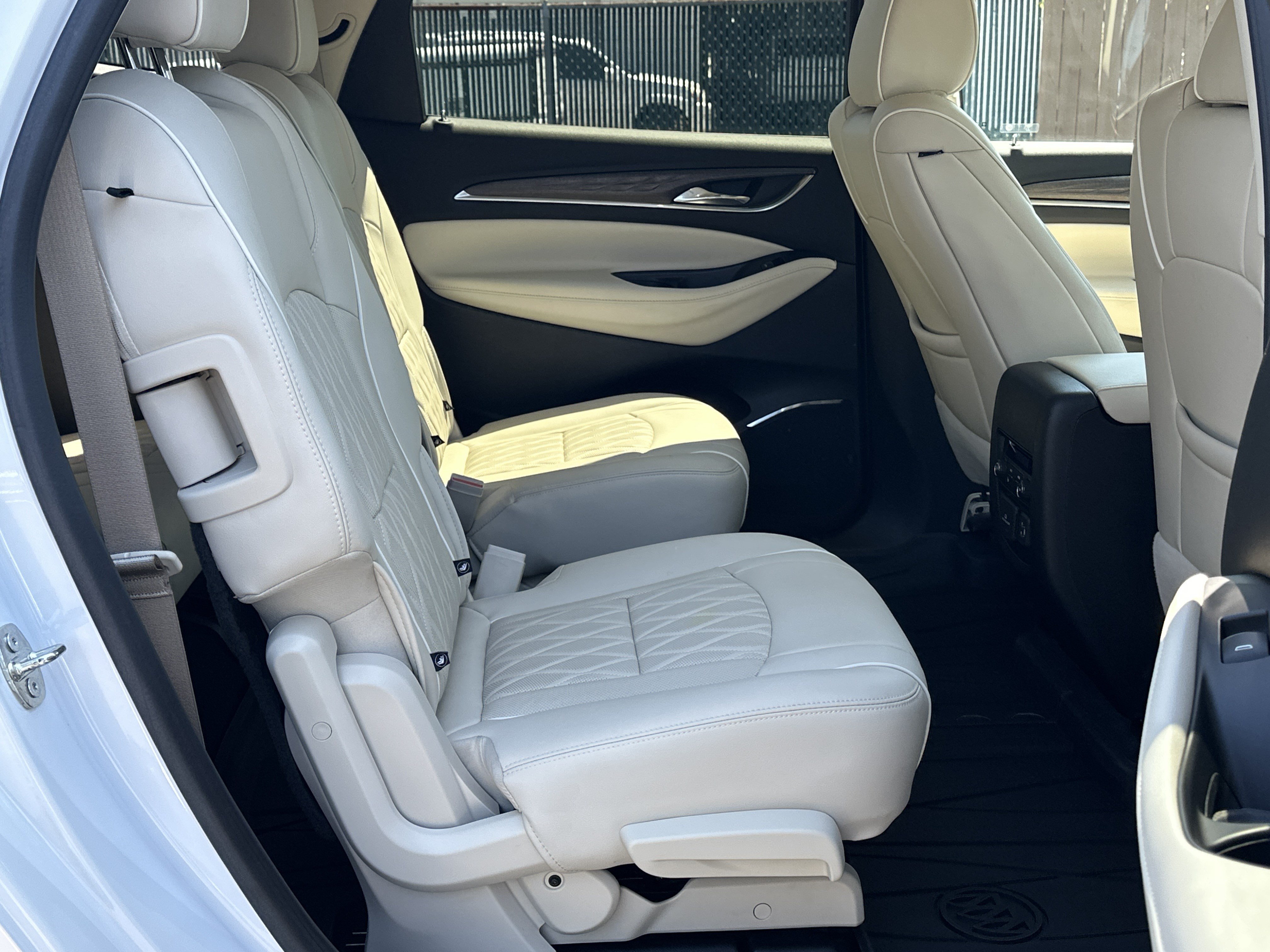 Used 2023 Buick Enclave Avenir w/ Avenir Technology Package FWD image 13