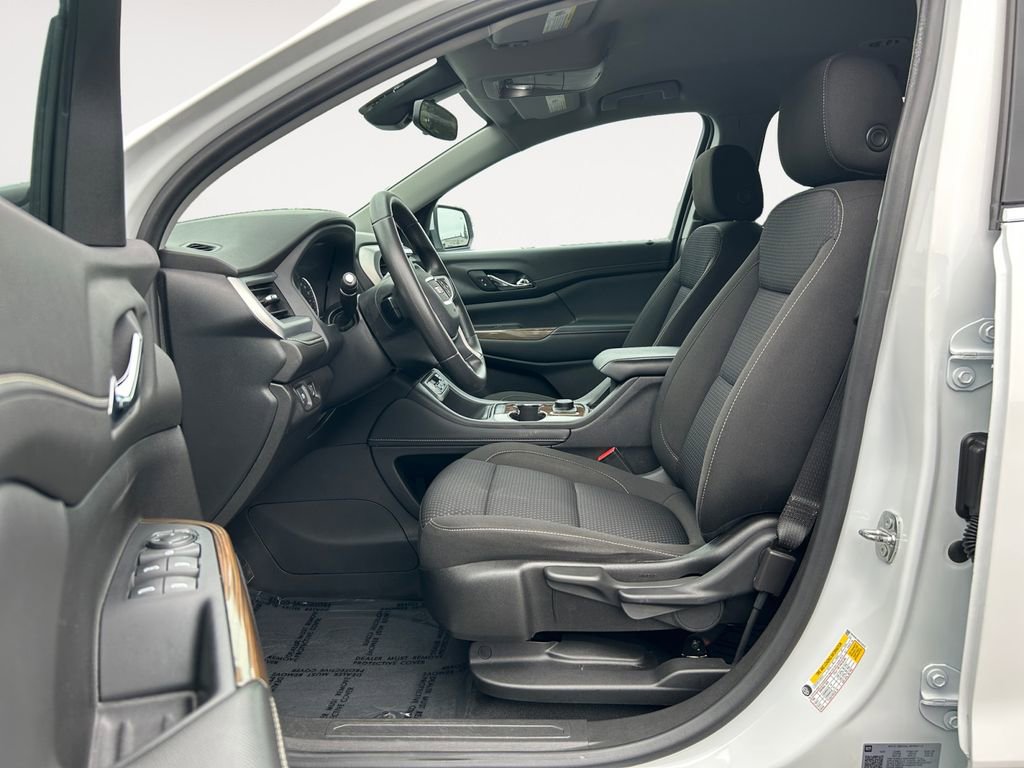 Used 2022 GMC Acadia SLE FWD image 6