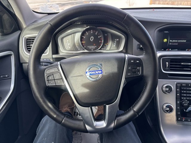 Used 2017 Volvo V60 T5 Premier w/ Convenience Package image 24