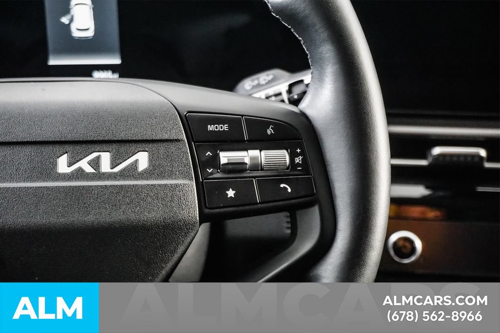 Used 2026 Kia Sportage EX FWD image 23