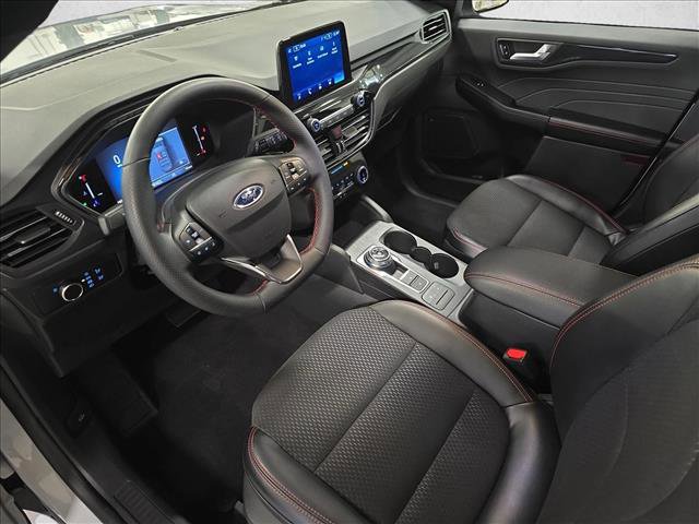 Used 2025 Ford Escape ST-Line image 16