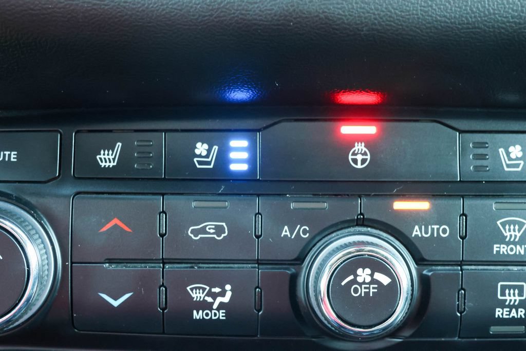 Used 2025 Dodge Durango GT AWD/4WD image 30