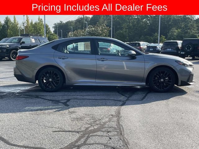 Used 2025 Toyota Camry SE FWD image 6