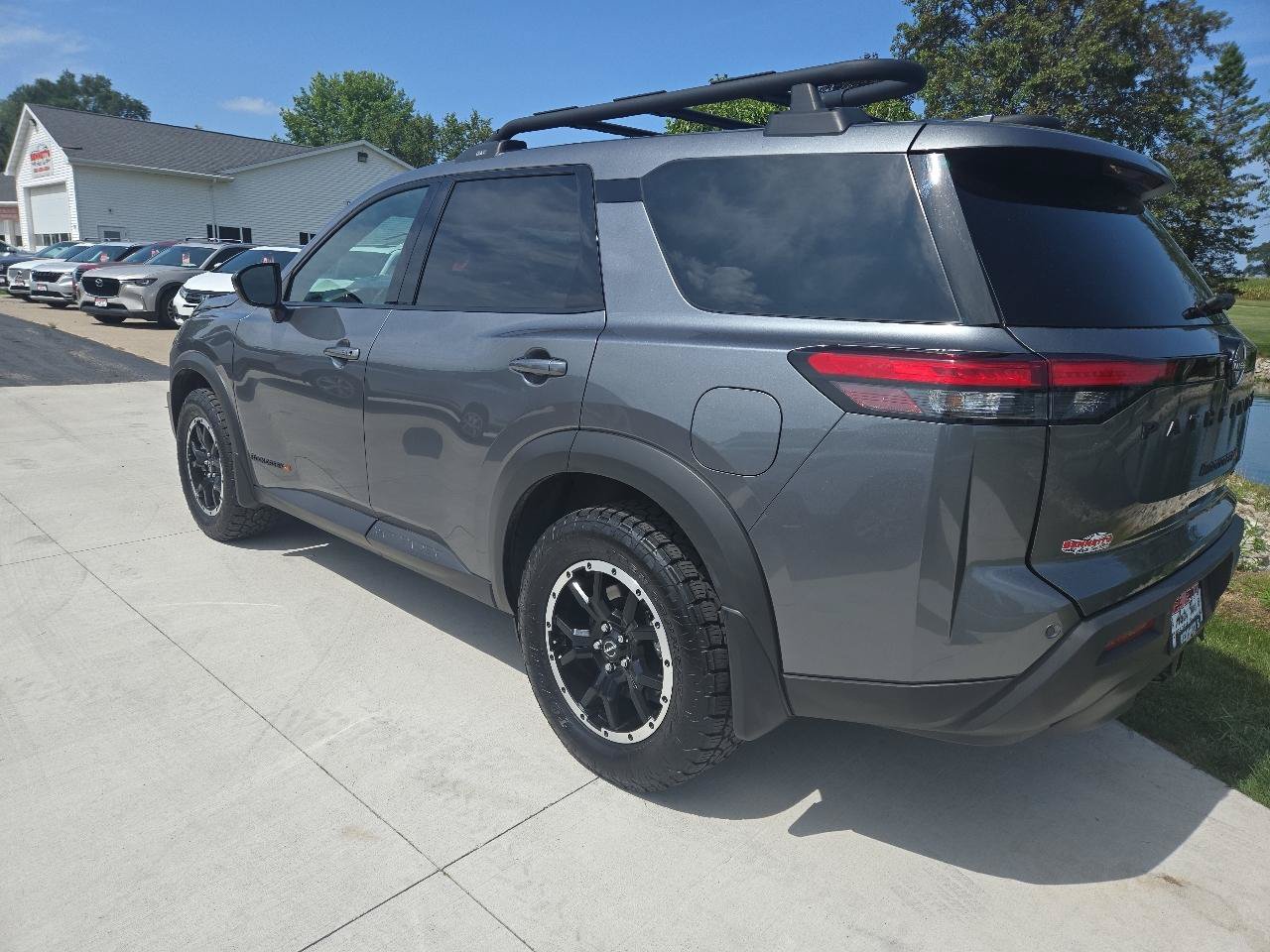 Used 2025 Nissan Pathfinder Rock Creek AWD/4WD image 6