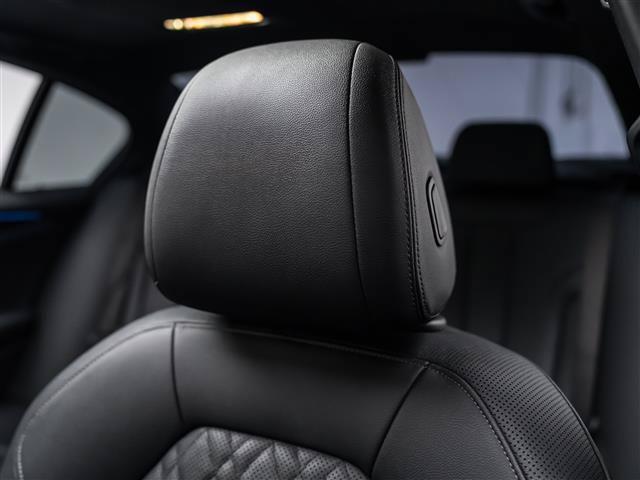 Used 2021 BMW 530e w/ Convenience Package RWD image 14