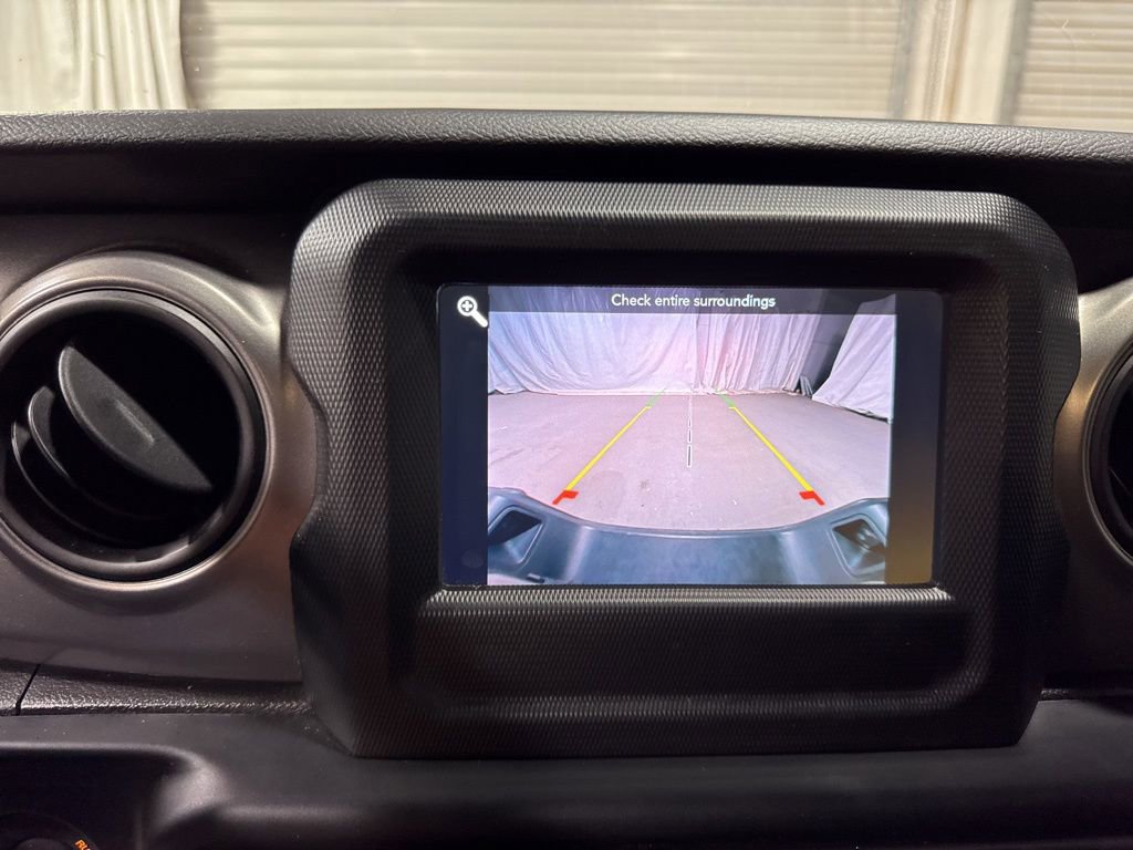 Used 2023 Jeep Gladiator Sport AWD/4WD image 39