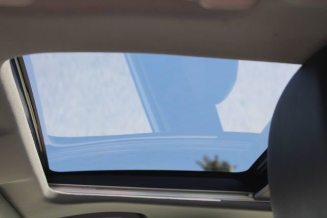 Used 2024 Toyota Camry XSE w/ Navigation Package image 31