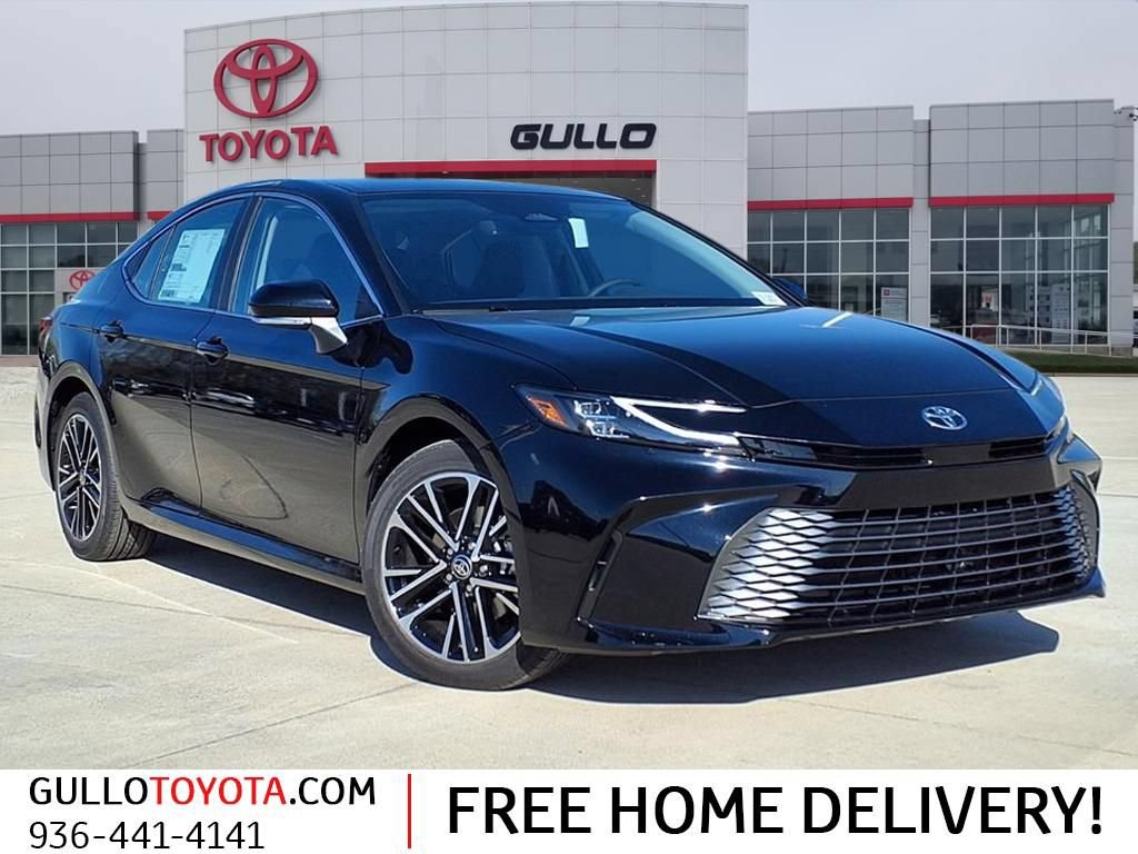 Used 2026 Toyota Camry XLE FWD image 1