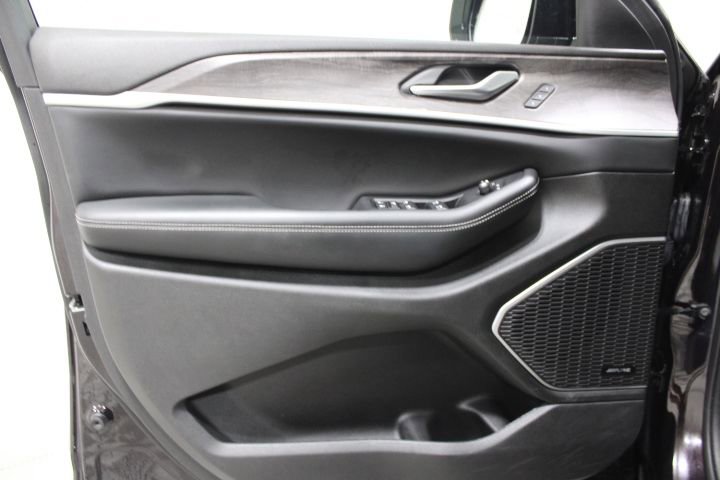 Used 2023 Jeep Grand Cherokee L Limited w/ Luxury Tech Group II AWD/4WD image 18