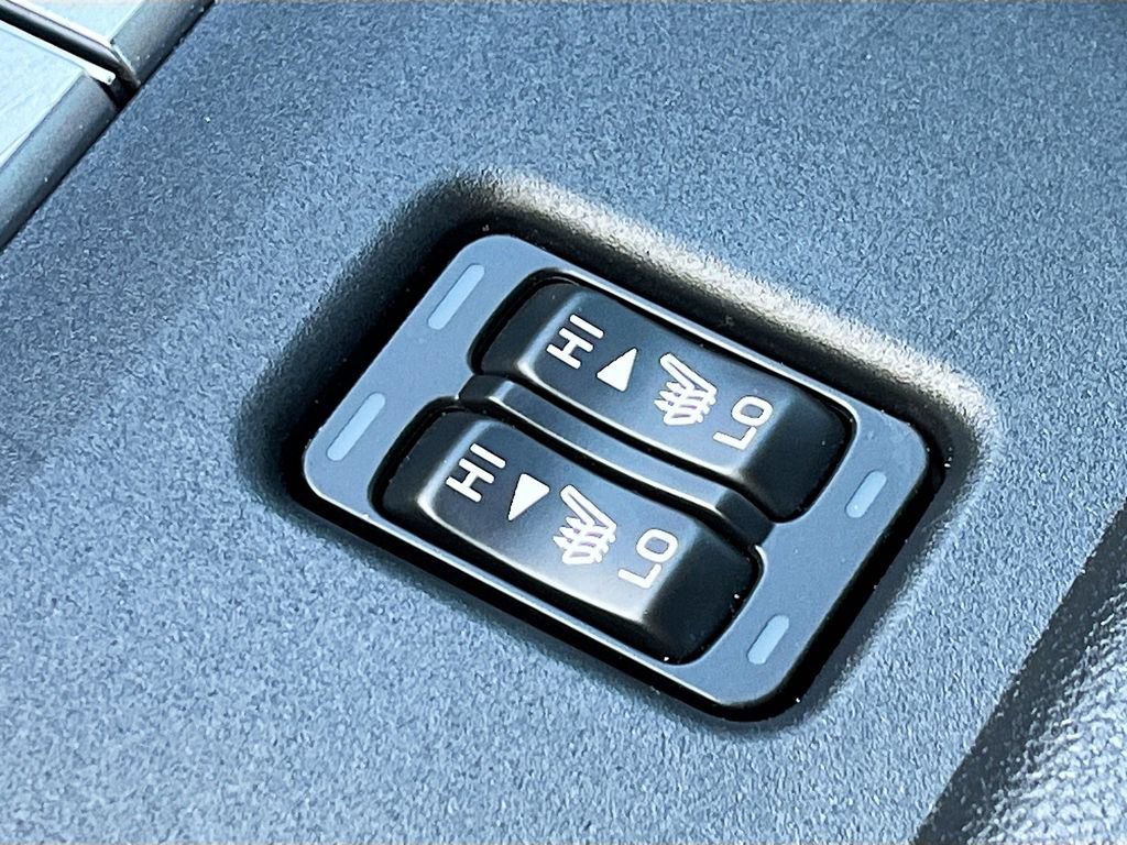 Used 2024 Toyota GR86 Premium RWD image 19