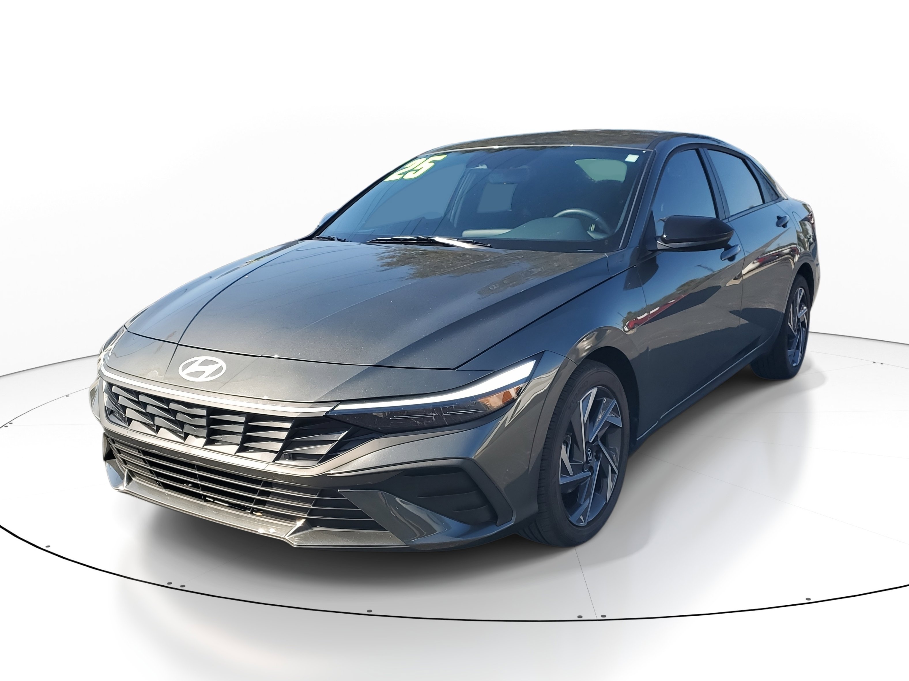 Used 2025 Hyundai Elantra Sport image 3