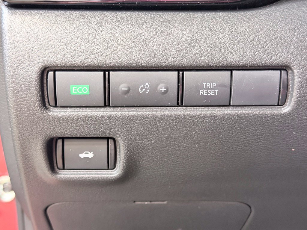 Used 2024 Nissan Sentra SR FWD image 38