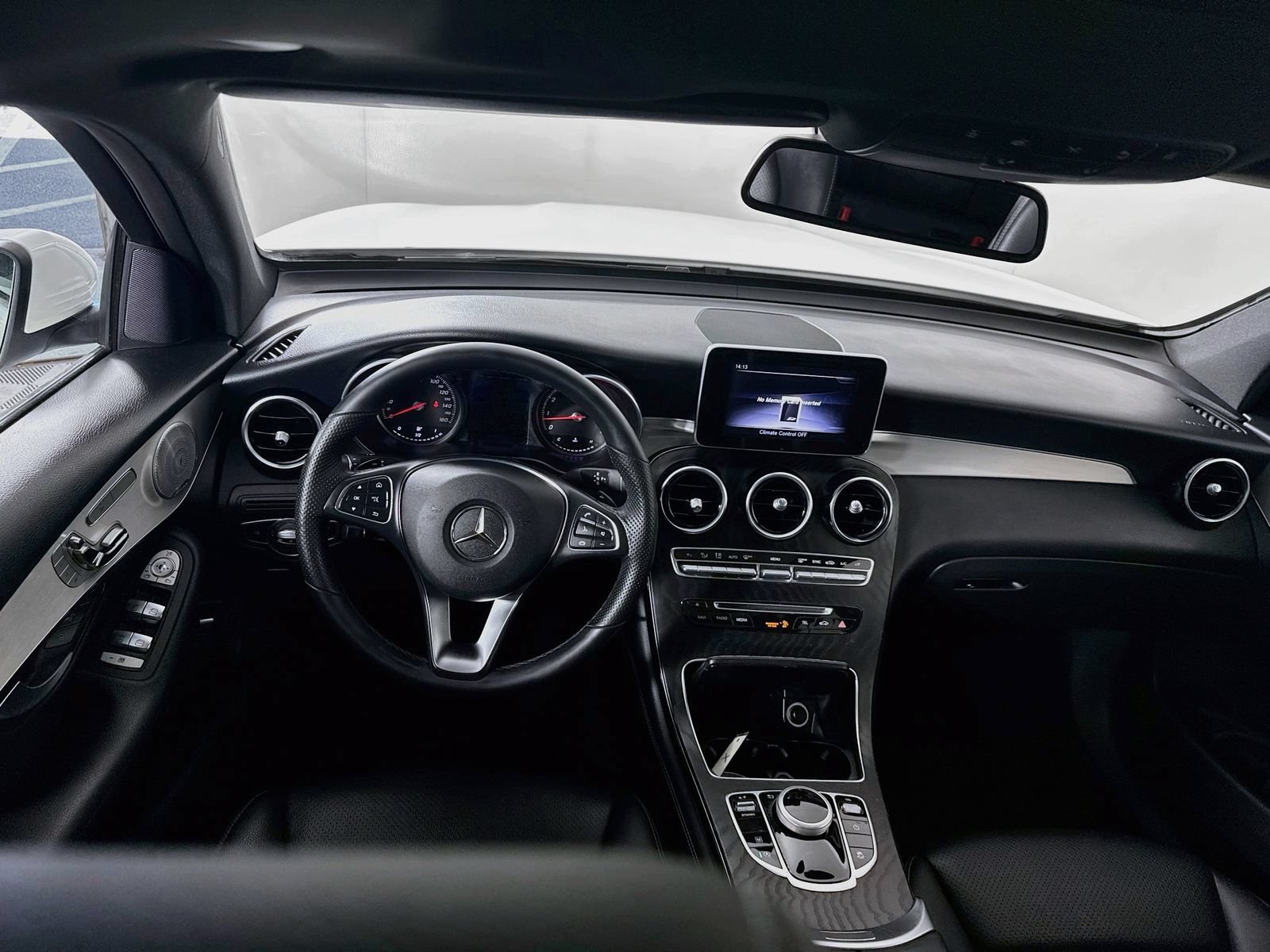 Used 2019 Mercedes-Benz GLC 300 4MATIC image 22