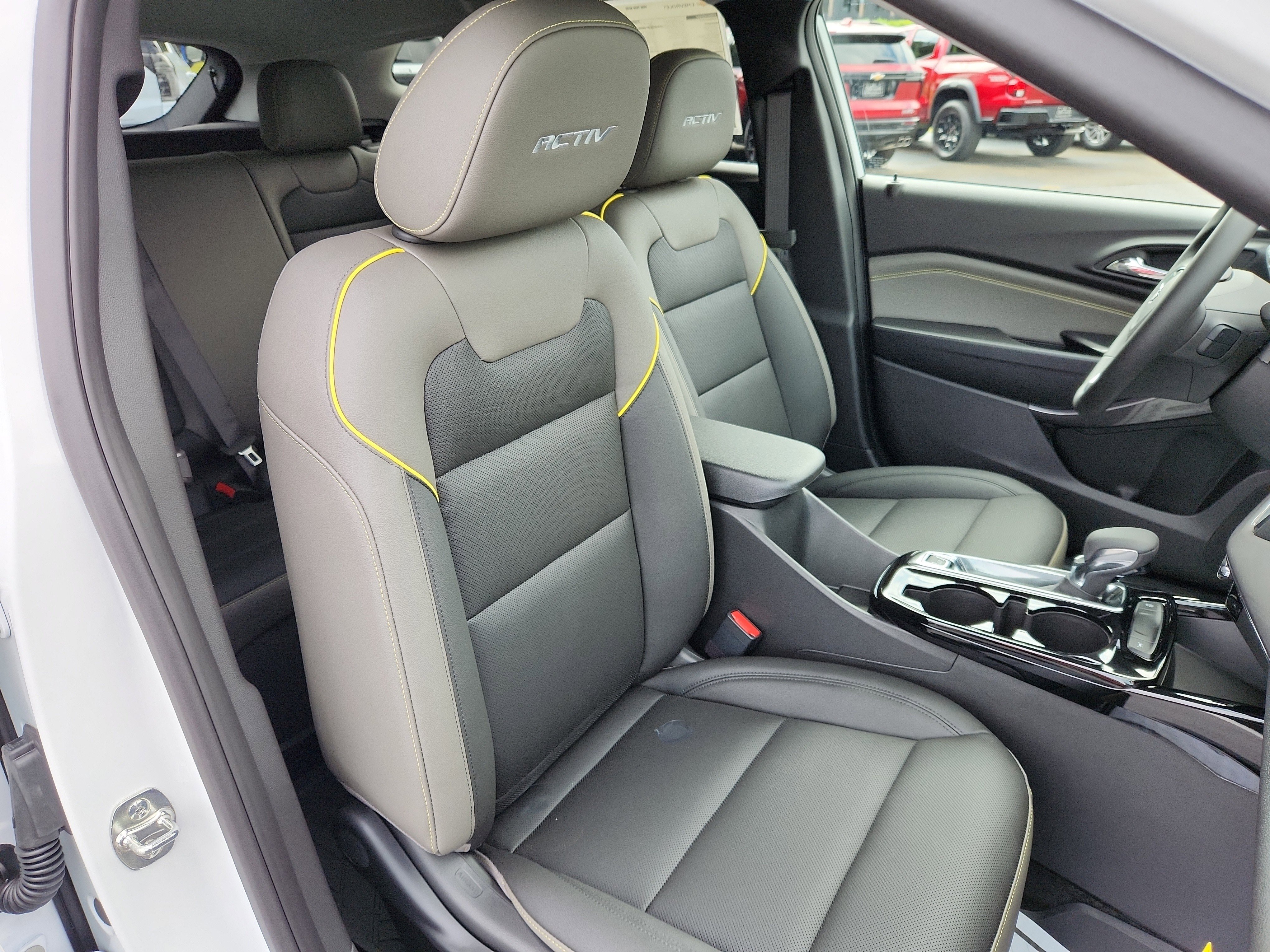 New 2026 Chevrolet Trax ACTIV w/ Driver Confidence Package FWD image 21