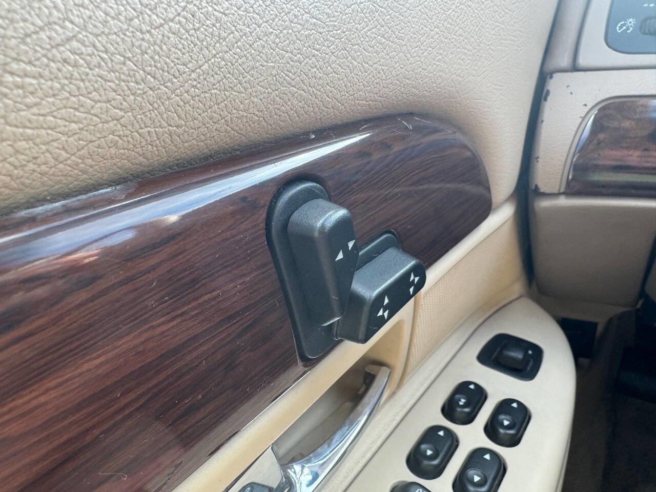 Used 2006 Mercury Grand Marquis LS image 16