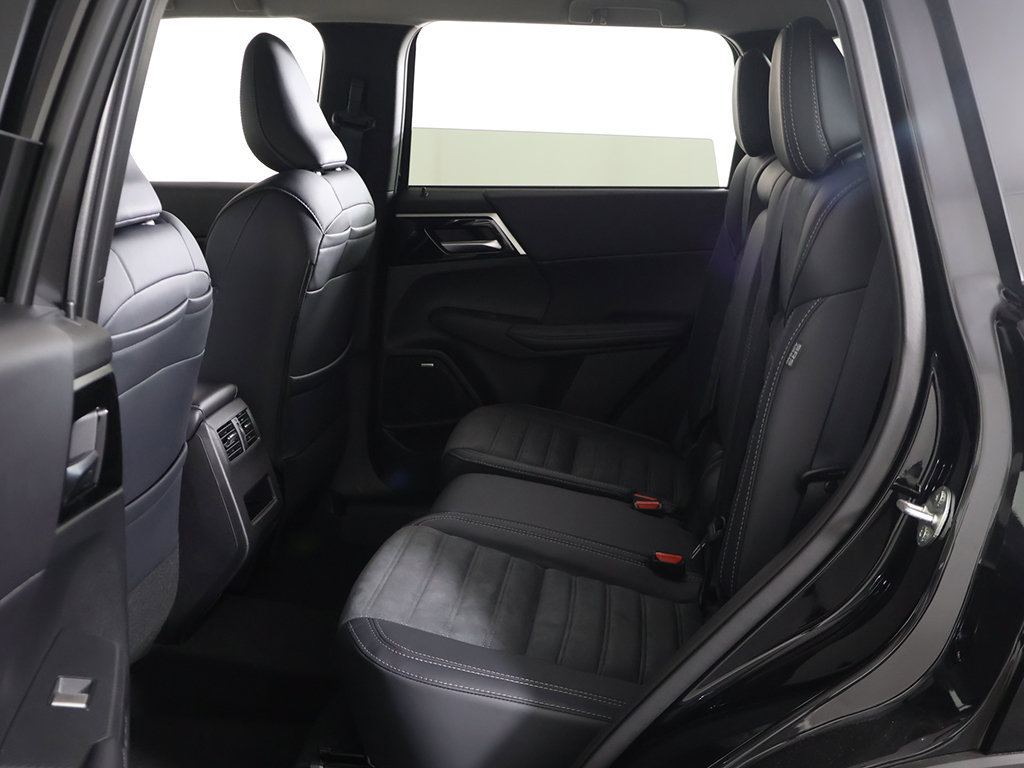 New 2026 Mitsubishi Outlander SE FWD image 29