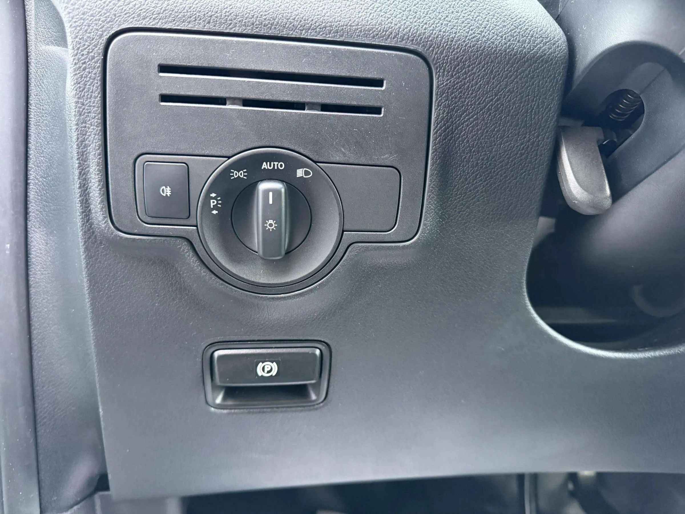 Used 2018 Mercedes-Benz Metris image 15