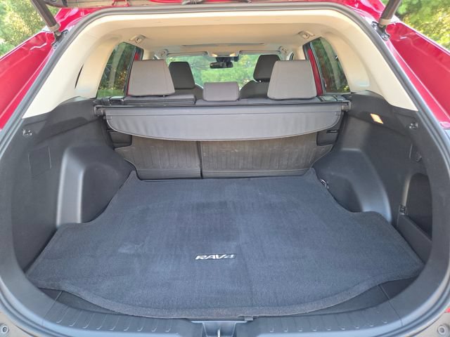 Used 2020 Toyota RAV4 XLE w/ Convenience Package AWD/4WD image 30