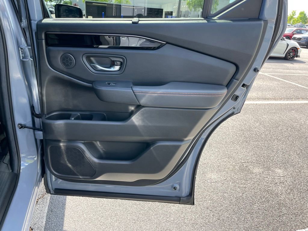 Certified 2024 Honda Pilot TrailSport image 38