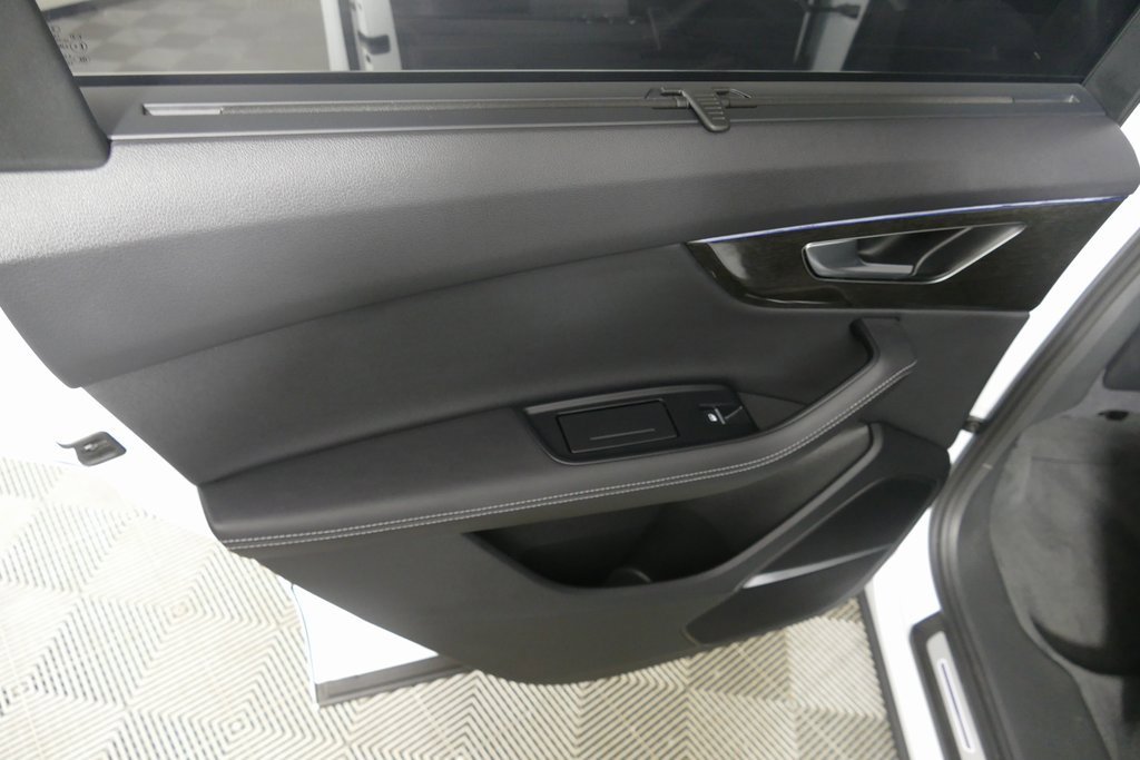 Used 2025 Audi Q7 3.0T Premium Plus image 21