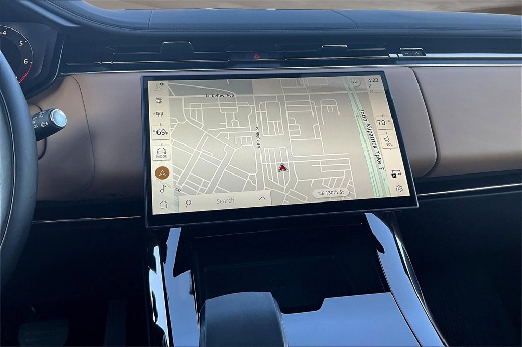 Certified 2025 Land Rover Range Rover Sport SE image 6