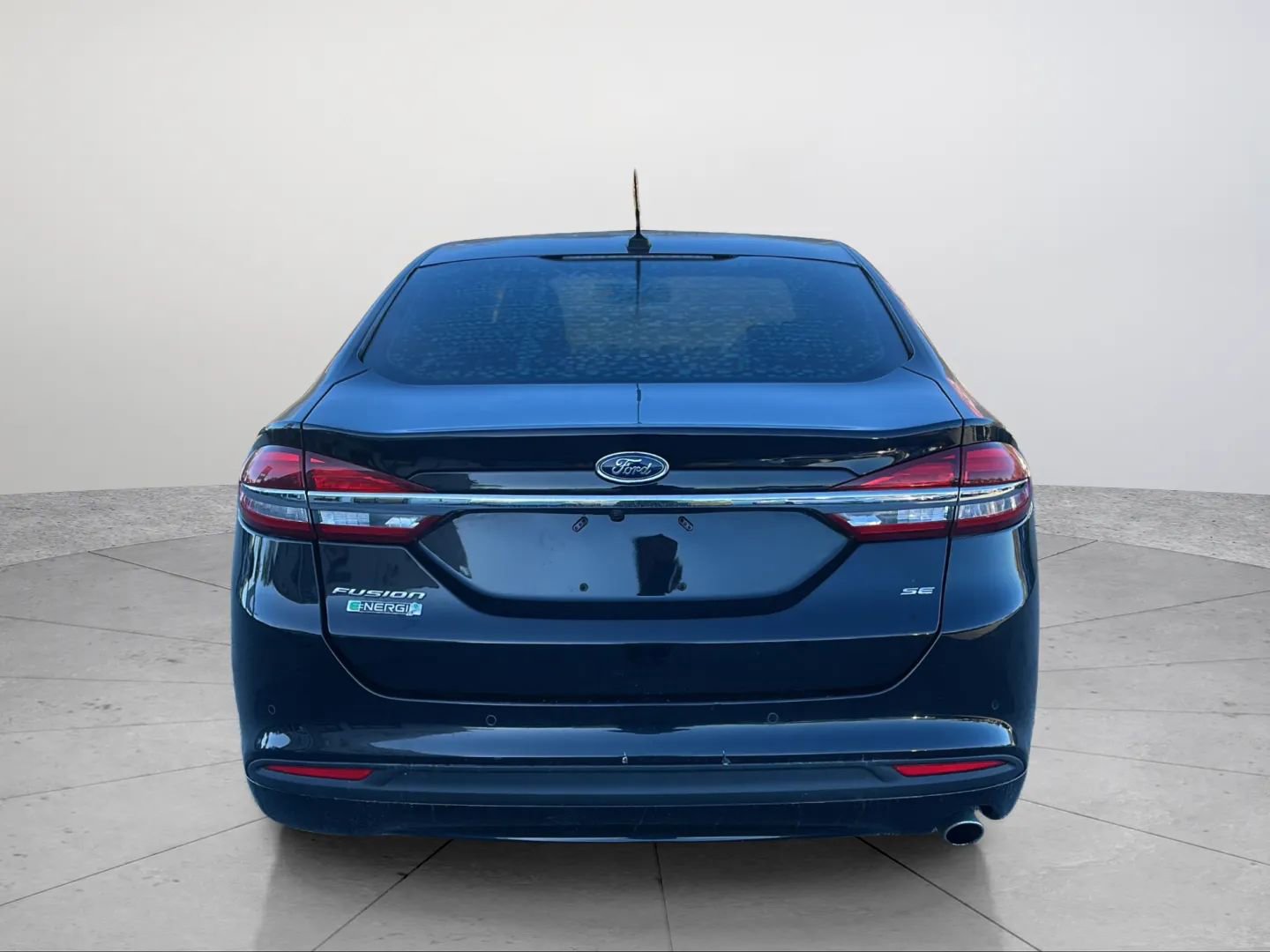 Used 2018 Ford Fusion Energi SE image 14