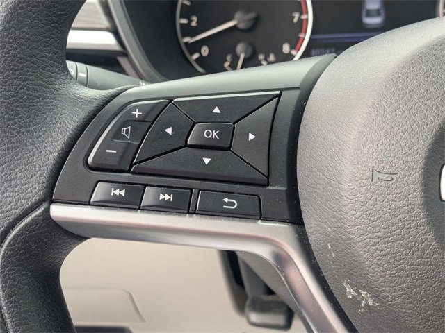 Used 2025 Nissan Altima 2.5 SV image 17