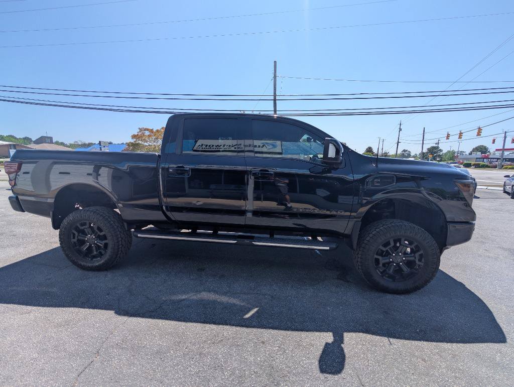 Used 2016 Nissan Titan SL AWD/4WD image 4