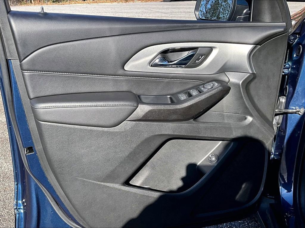 Certified 2022 Chevrolet Traverse LT image 14