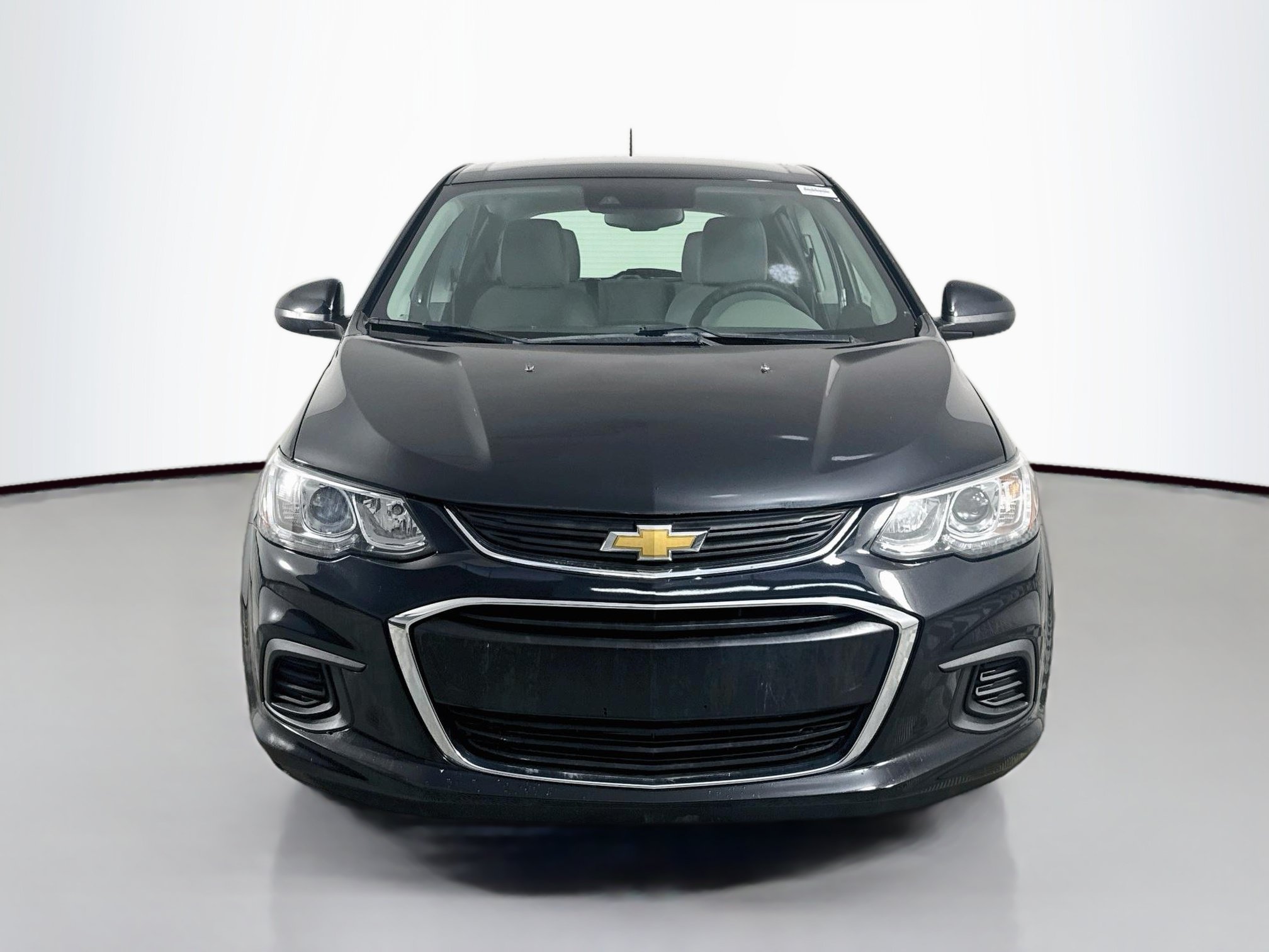 Used 2020 Chevrolet Sonic LT FWD image 2