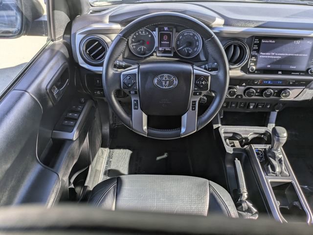 Used 2022 Toyota Tacoma Limited image 11