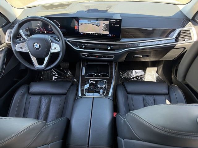 Used 2026 BMW X7 xDrive40i image 16