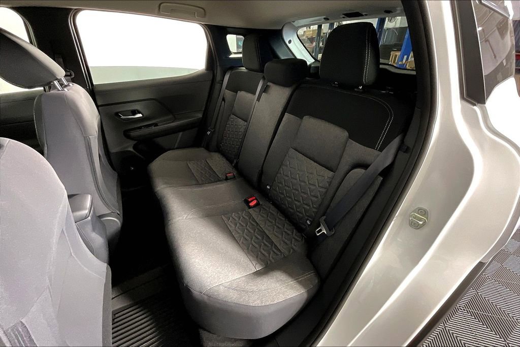 New 2026 Nissan Kicks SV image 15