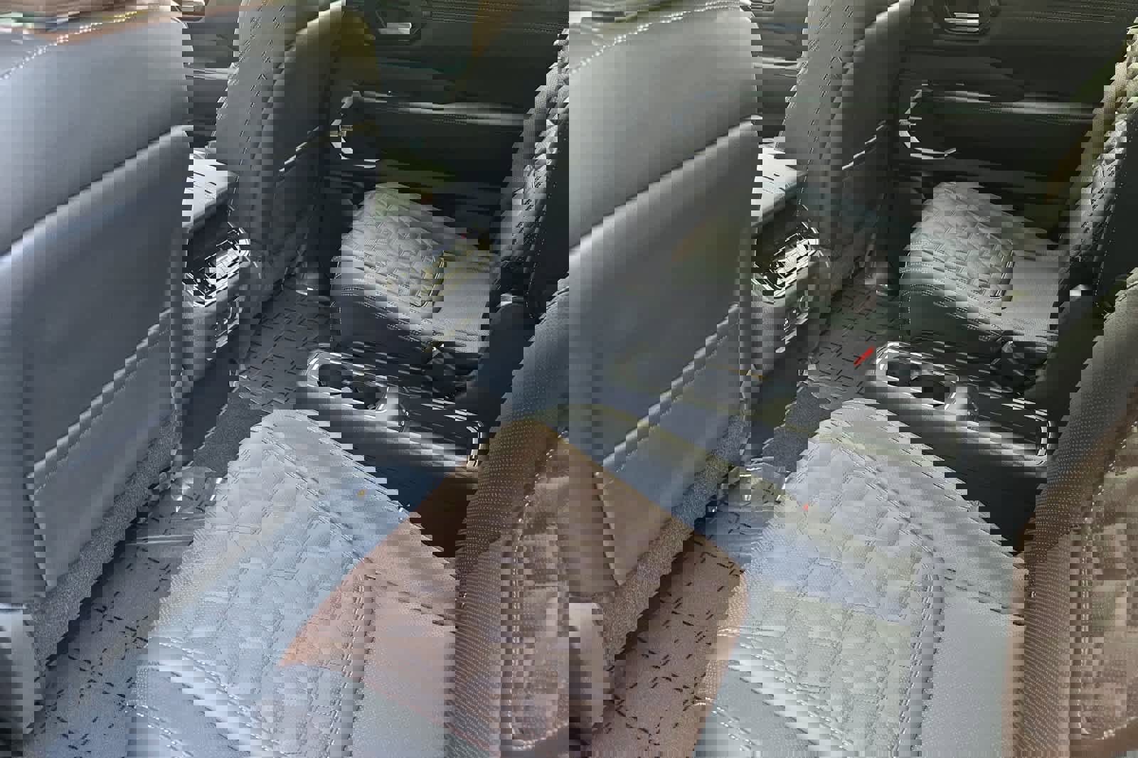 New 2025 Nissan Armada Platinum w/ Convenience Package image 4