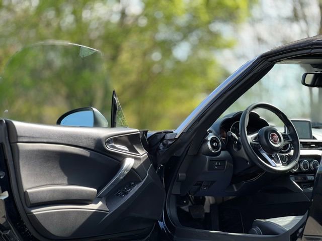 Used 2017 FIAT 124 Spider Lusso image 17