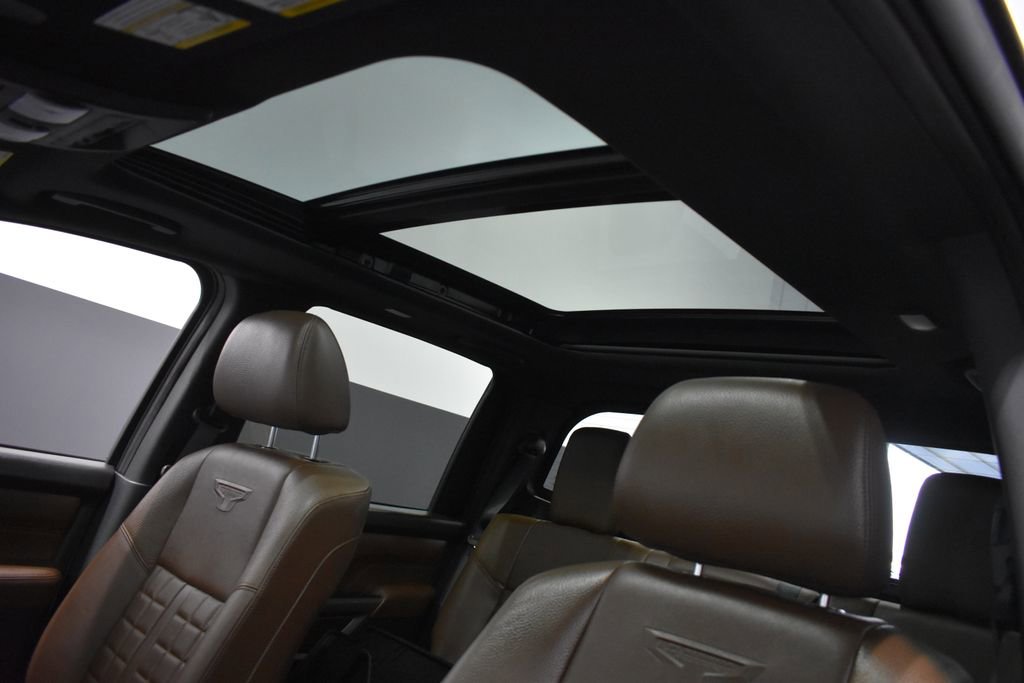 Certified 2023 Nissan Titan Platinum Reserve w/ Moonroof Package AWD/4WD image 19