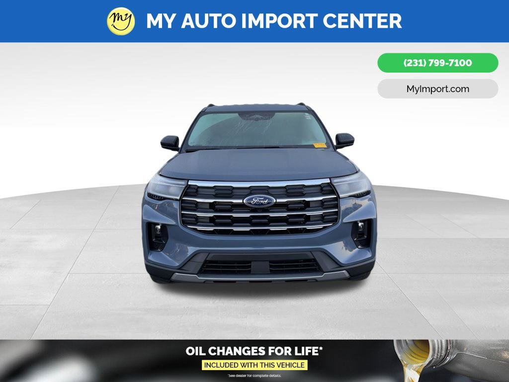 Used 2025 Ford Explorer Active w/ Active Comfort Package AWD/4WD image 2