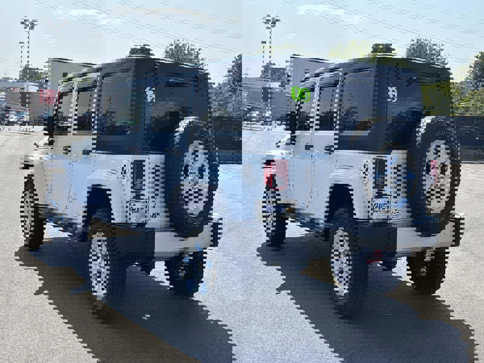 Used 2015 Jeep Wrangler Unlimited Sahara w/ Dual Top Group image 17
