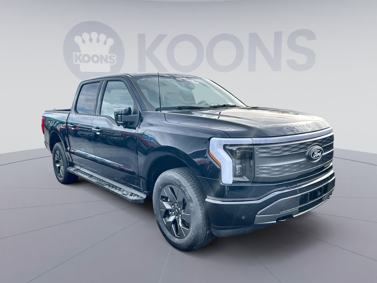 New 2025 Ford F150 Lightning Lariat image 10
