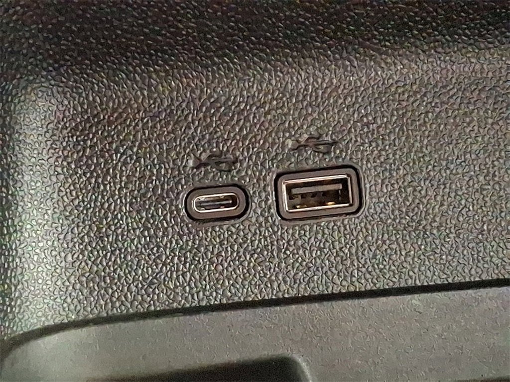 Used 2024 Chevrolet Traverse Z71 w/ Enhanced Driving Package image 25