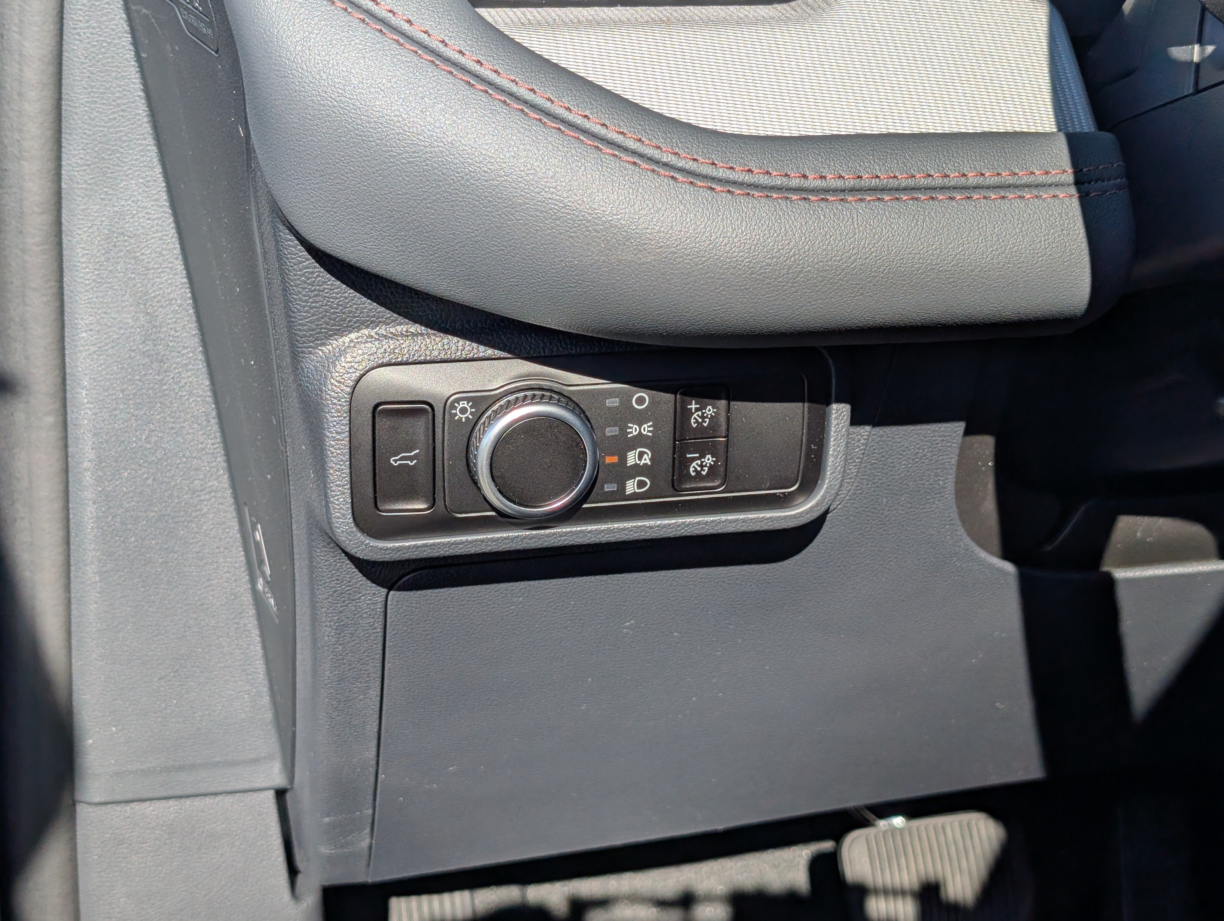 New 2027 Ford Explorer Active AWD/4WD image 18