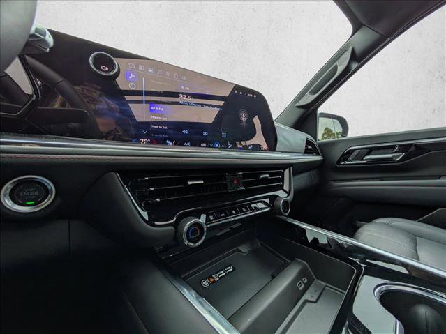 Used 2025 Chevrolet Suburban RST w/ Comfort Package image 12