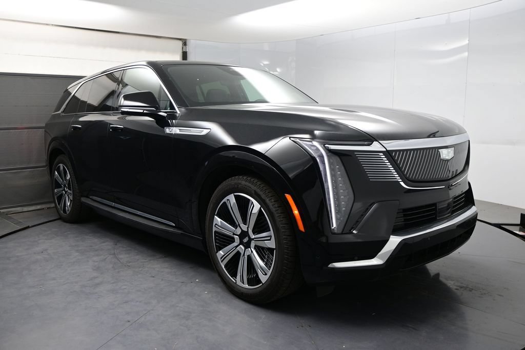 Used 2025 Cadillac Escalade IQ Luxury 2 w/ LPO, Premium Carpet Package AWD/4WD image 11